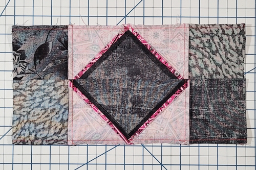 Step 4 Sawtooth Star Quilt Block:
Stitch the rows of the sawtooth star quilt block to one another.