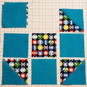 shoo fly quilt block pattern Step 4