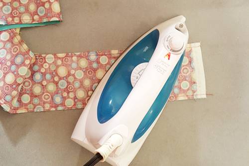 Step 3a Strip quilting: set (relax, straighten) the seams by pressing both of the seams on the wrong side of the fabric. Step 3a Strip quilting: set (relax, straighten) the seams by pressing both of the seams on the wrong side of the fabric.